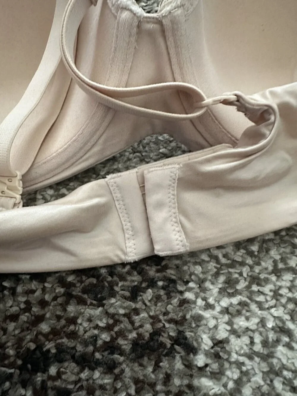 VICTORIA'S SECRET (38D) Nude Body By Victoria Lined Demi Bra Champagne Marzipan - Picture 6 of 13